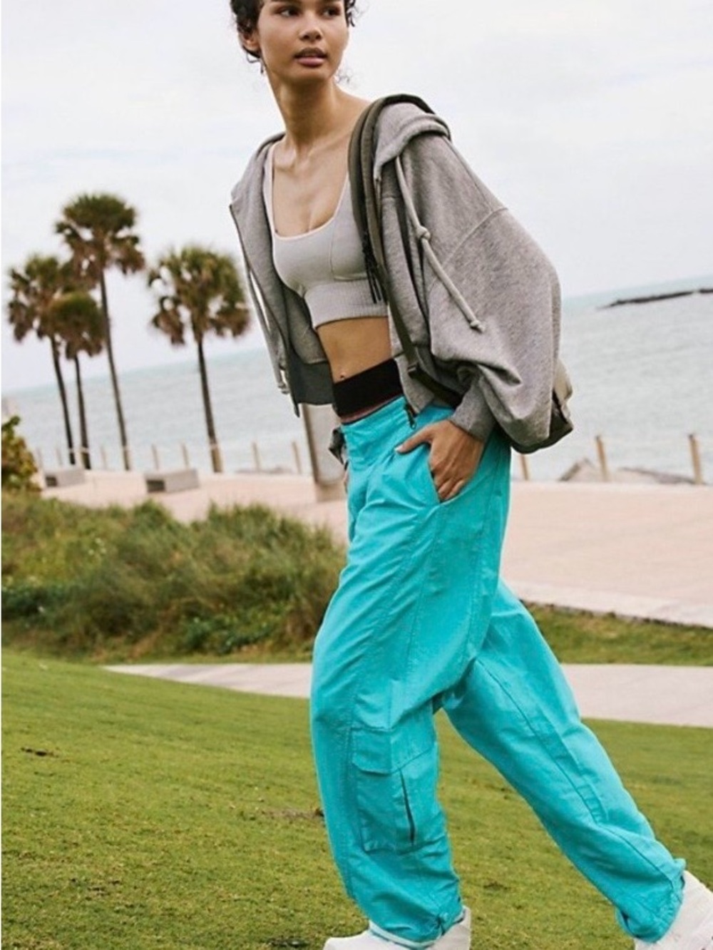 Free People Momentum Pant **- has a repair see photo **